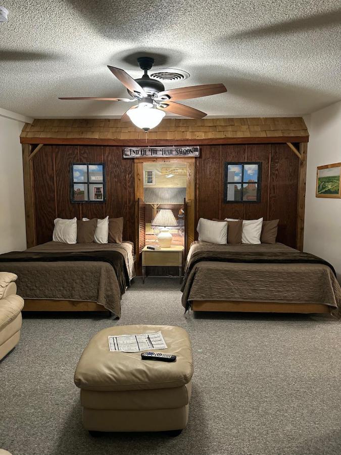 Country Cabins Hotel Chariton Buitenkant foto