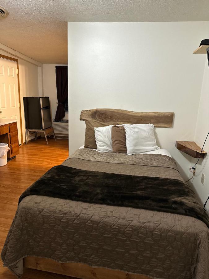 Country Cabins Hotel Chariton Buitenkant foto
