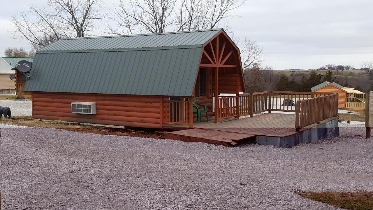Country Cabins Hotel Chariton Buitenkant foto