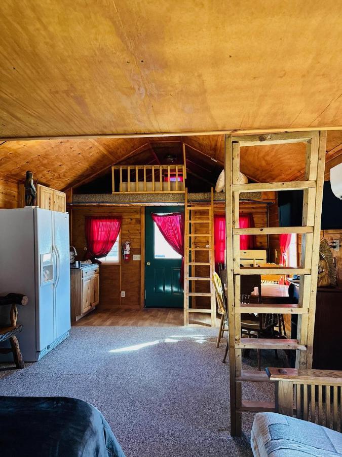 Country Cabins Hotel Chariton Buitenkant foto
