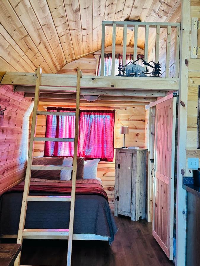 Country Cabins Hotel Chariton Buitenkant foto