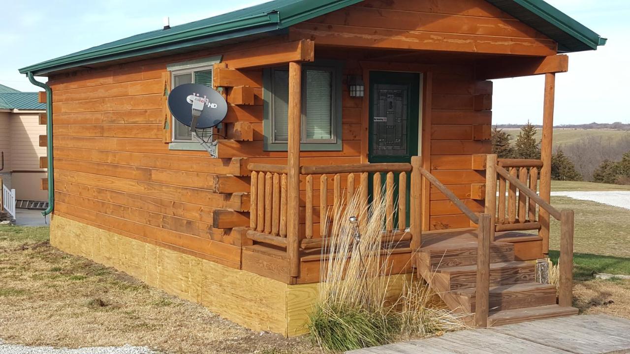 Country Cabins Hotel Chariton Buitenkant foto