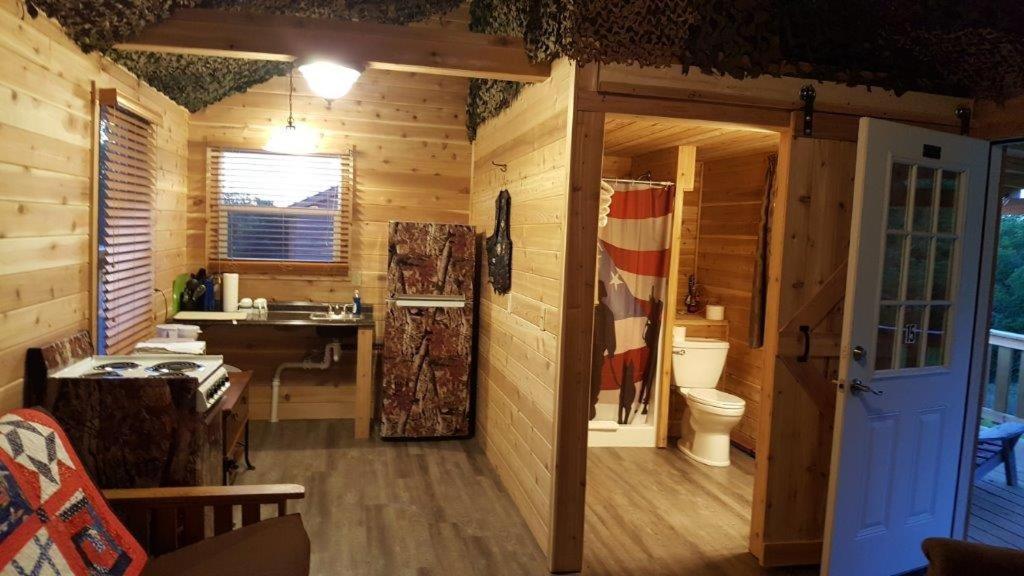 Country Cabins Hotel Chariton Buitenkant foto