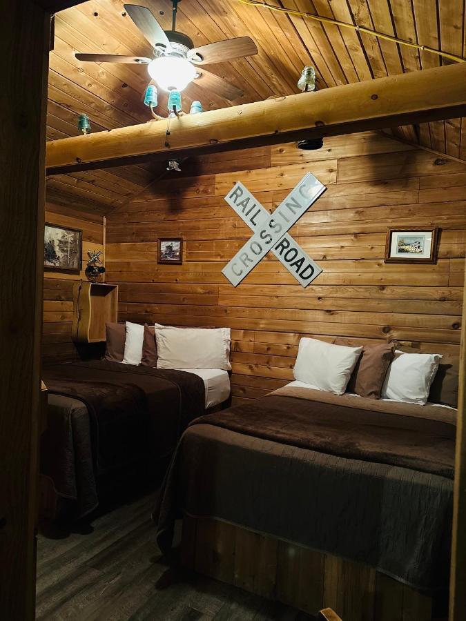 Country Cabins Hotel Chariton Buitenkant foto